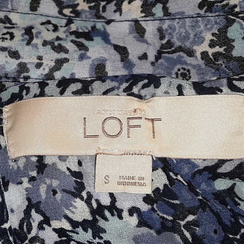 Ann Taylor LOFT Size S Long Sleeve Floral Top - Picture 8 of 9